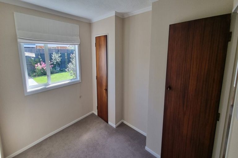 Photo of property in 4 Rachel Place, Avonhead, Christchurch, 8042