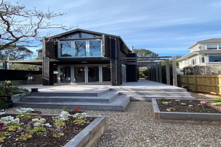 Photo of property in 33 Hastings Parade, Devonport, Auckland, 0624