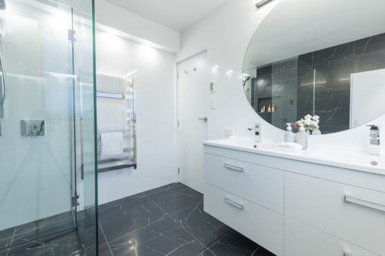 Photo of property in 5/6 Bruce Street, Northcote Point, Auckland, 0627