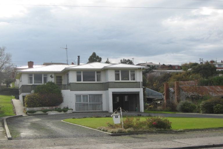 Photo of property in 16 Barnego Road, Balclutha, 9230