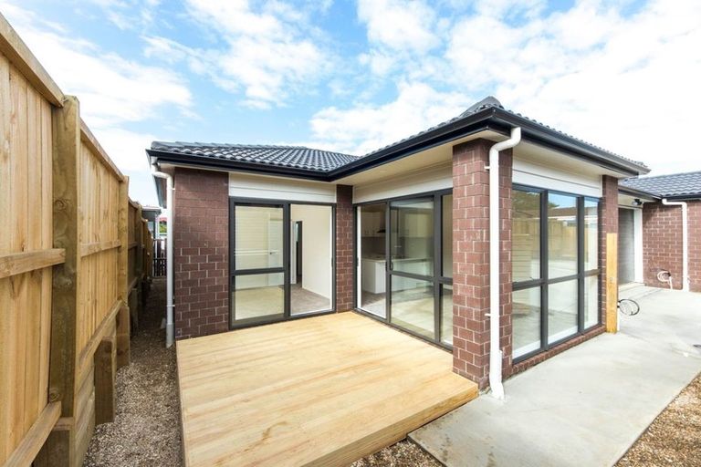 Photo of property in 8a Miles Avenue, Papatoetoe, Auckland, 2025