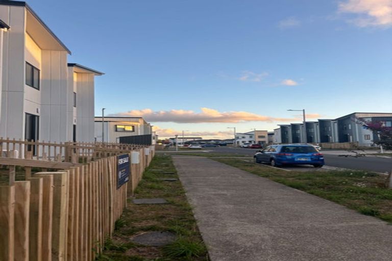 Photo of property in 54 Minhas Road, Papakura, 2110