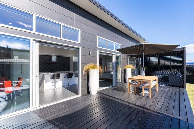 Photo of property in 30a Moana Street, Otaki Beach, Otaki, 5512