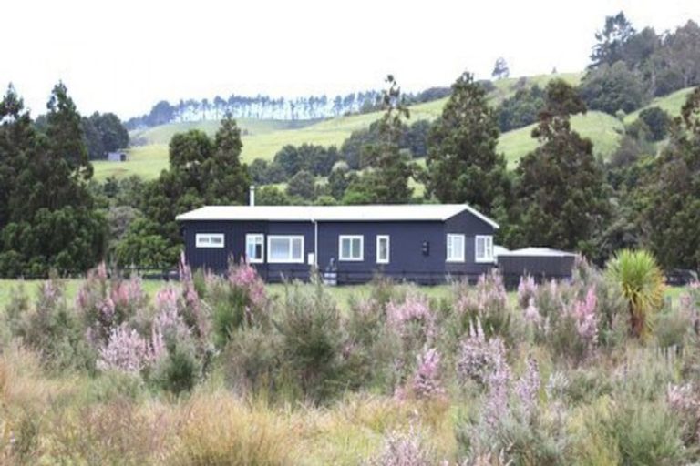 Photo of property in 1281 Whangaripo Valley Road, Whangaripo, Wellsford, 0972