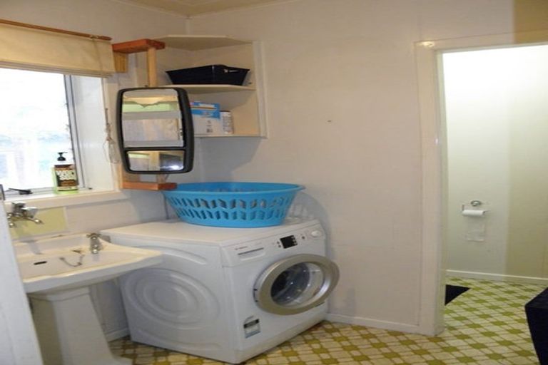 Photo of property in 38 Weka Street, Waikiwi, Invercargill, 9810