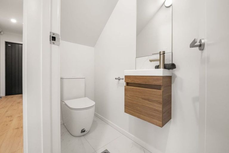 Photo of property in 143 Clarence Street, Hamilton Lake, Hamilton, 3204