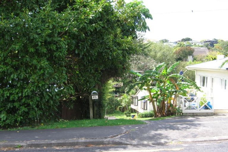 Photo of property in 1/21 Long Bay Drive, Torbay, Auckland, 0630