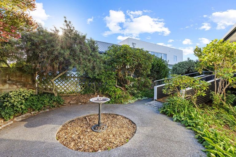 Photo of property in 10 Luxton Place, Mount Pleasant, Christchurch, 8081