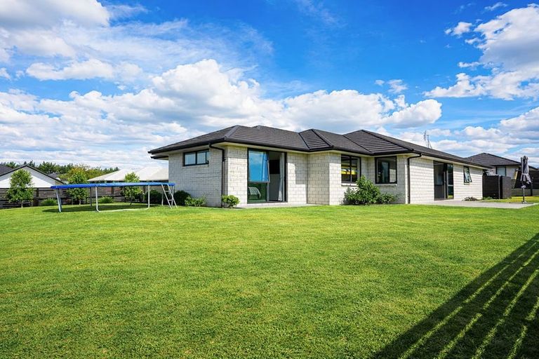 Photo of property in 8 Rongopai Close, Te Kauwhata, 3710