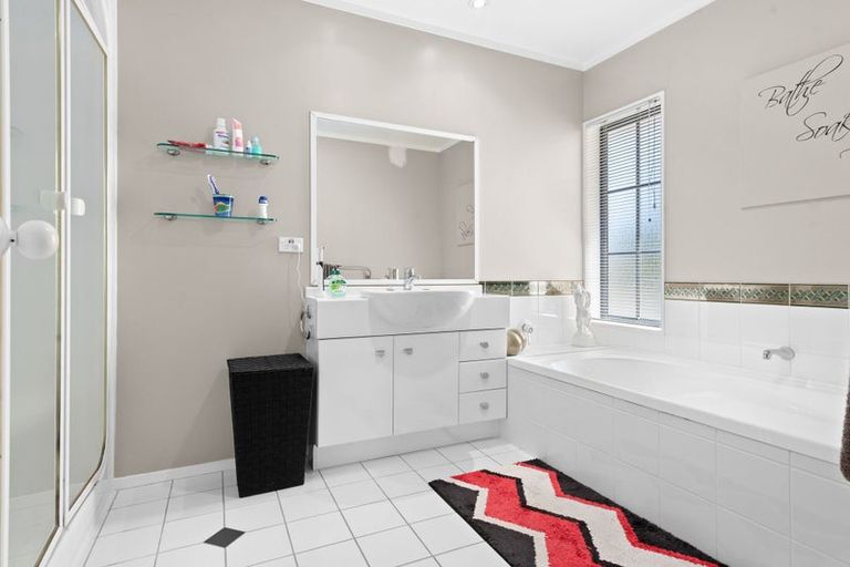 Photo of property in 23 Mews Place, Forest Lake, Hamilton, 3200
