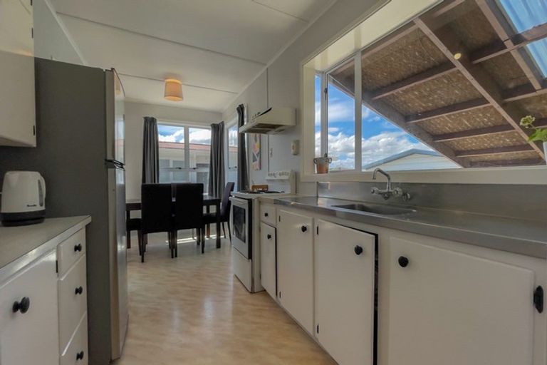 Photo of property in 50 Pipiroa Road, Ngatea, 3503