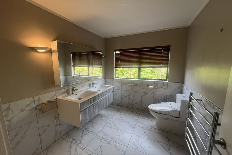 Photo of property in 179 West Harbour Drive, West Harbour, Auckland, 0618