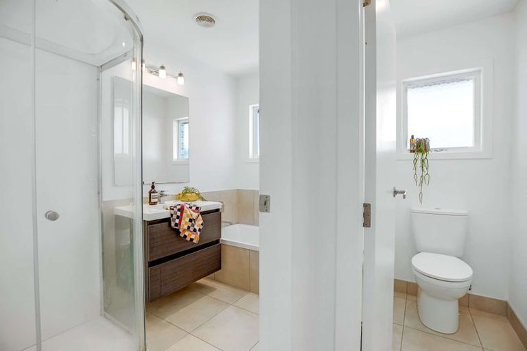 Photo of property in 16 Juliana Place, Awapuni, Palmerston North, 4412