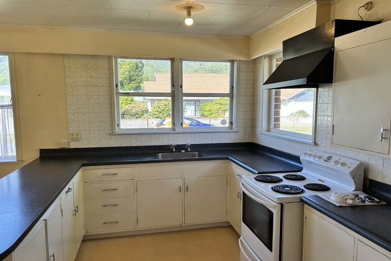 Photo of property in 60 Rimu Street, Waikanae, 5036