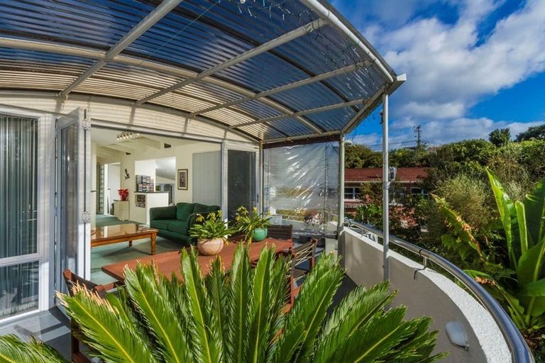Photo of property in 4 Whitby Crescent, Mairangi Bay, Auckland, 0630