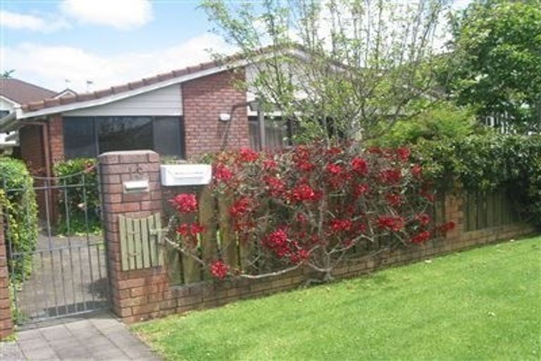 Photo of property in 1/13 Frater Avenue, Milford, Auckland, 0620