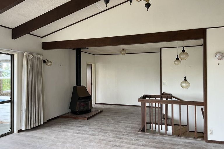 Photo of property in 61 Lyons Avenue, Murrays Bay, Auckland, 0630