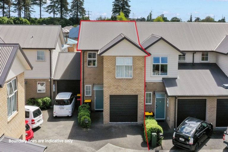 Photo of property in 71 Chiefs Court, Hamilton East, Hamilton, 3216