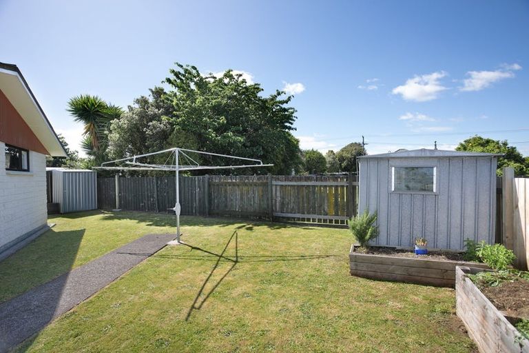 Photo of property in 8 Mansell Crescent, Bulls, 4818