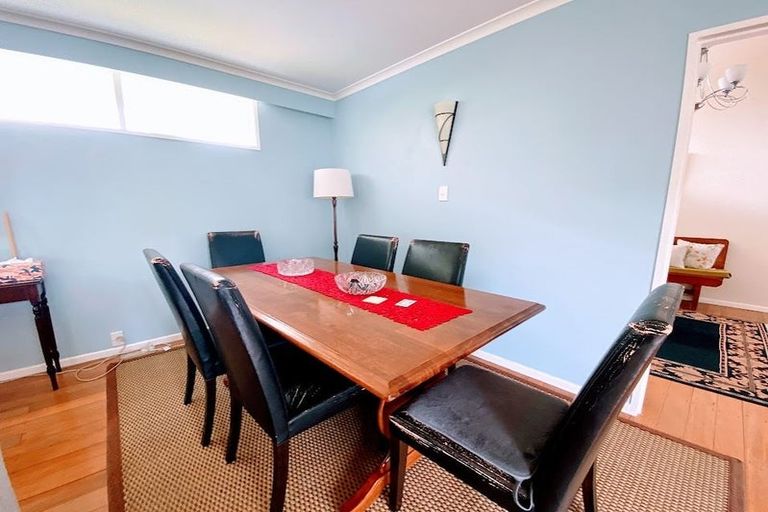 Photo of property in 4 Chudleigh Grove, Churton Park, Wellington, 6037