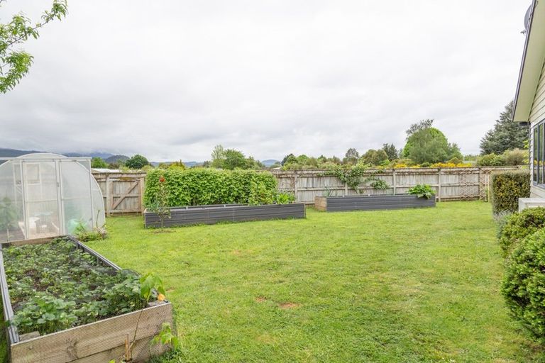 Photo of property in 10 Ngahana Place, Turangi, 3334