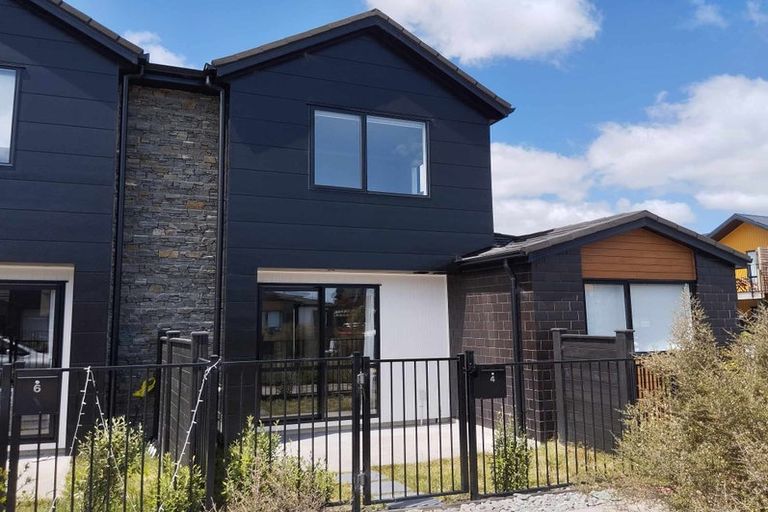 Photo of property in 4 Whakato Avenue, Kumeu, 0810