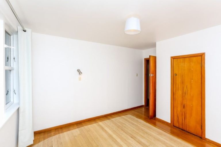 Photo of property in 11 Pembroke Street, Westown, New Plymouth, 4310