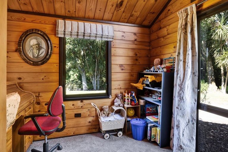 Photo of property in 1760 Mountain Road, Inglewood, 4386