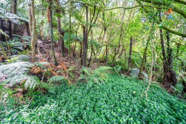 Photo of property in 76 Raukawa Street, Stokes Valley, Lower Hutt, 5019