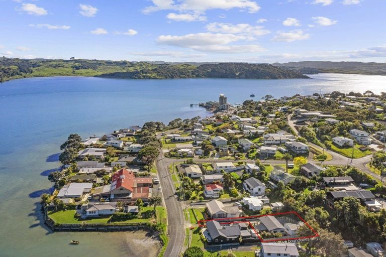 Photo of property in 43a Wallis Street, Raglan, 3225