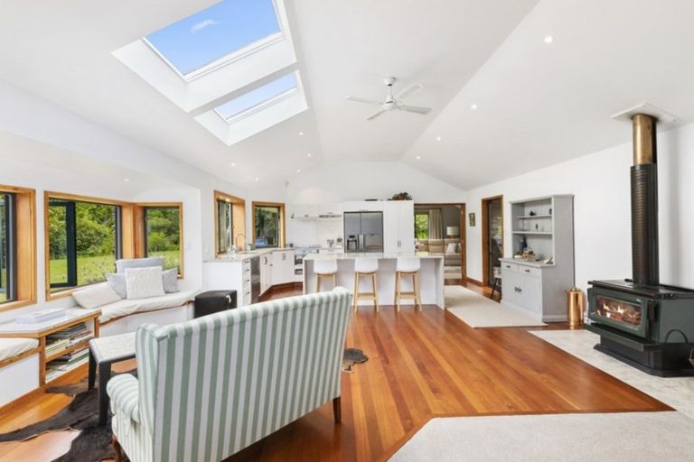 Photo of property in 959 Whitemans Valley Road, Whitemans Valley, Upper Hutt, 5371