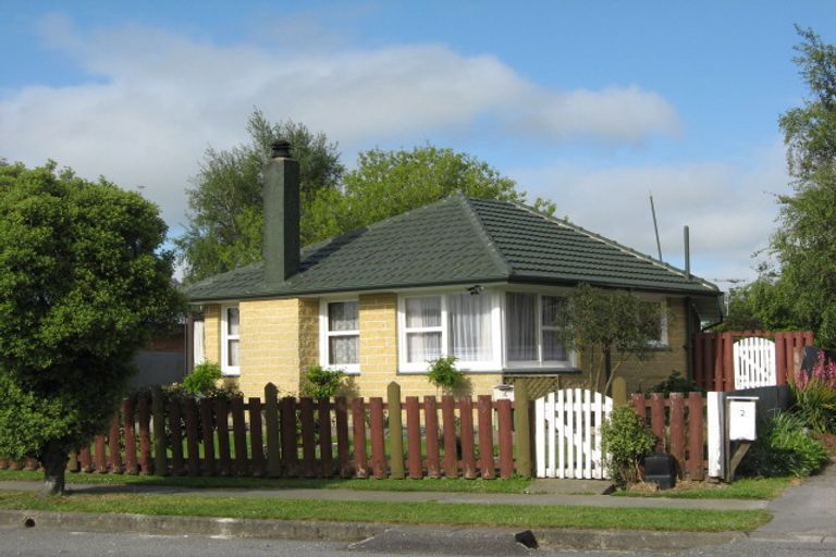 Photo of property in 4 Buss Street, Rangiora, 7400