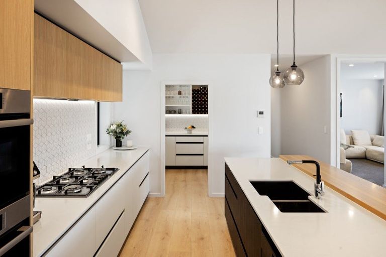 Photo of property in 13 Mike Smith Drive, Cambridge, 3434