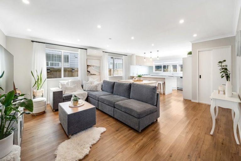 Photo of property in 37a Rollerson Street, Papakura, 2110