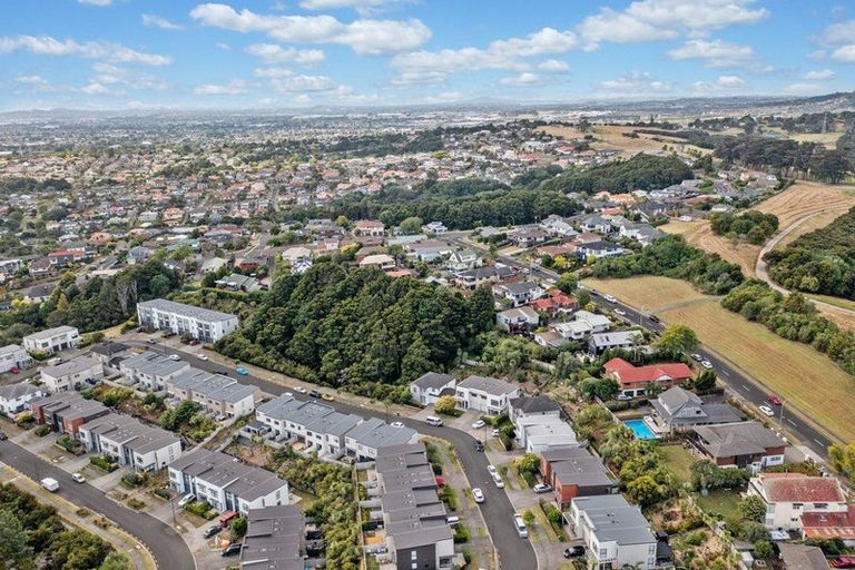 Photo of property in 37 Matairangi Avenue, Totara Heights, Auckland, 2105