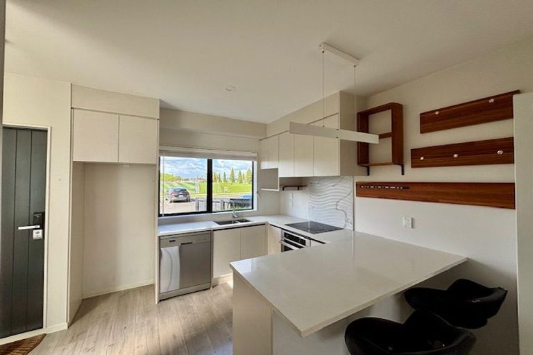 Photo of property in 97 Te Aparangi Road, Papakura, 2110