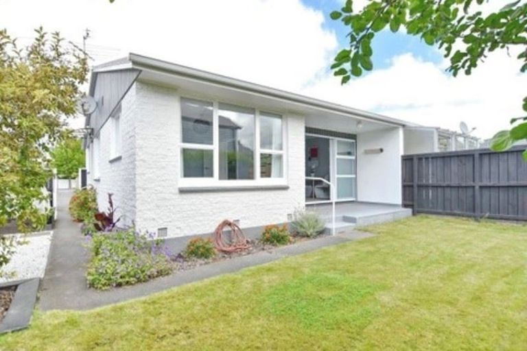 Photo of property in 23a Tomes Road, St Albans, Christchurch, 8052