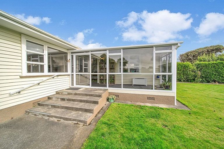 Photo of property in 21 Puriri Street, Hawera, 4610