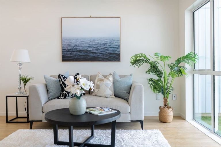 Photo of property in 3e Kingdale Road, Henderson, Auckland, 0610