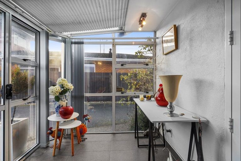 Photo of property in 1/15 Tudor Avenue, Ilam, Christchurch, 8041