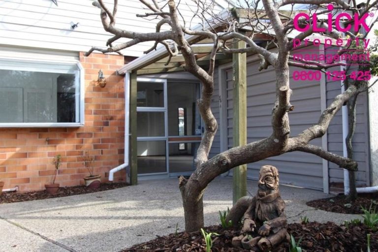 Photo of property in 84a Hargest Crescent, Saint Clair, Dunedin, 9012