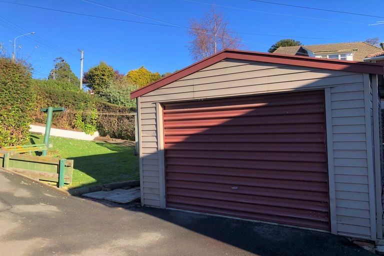 Photo of property in 4 Middleton Road, Kew, Dunedin, 9012