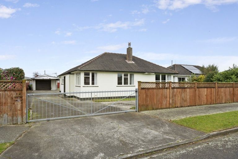 Photo of property in 12 Bristol Crescent, Roslyn, Palmerston North, 4414