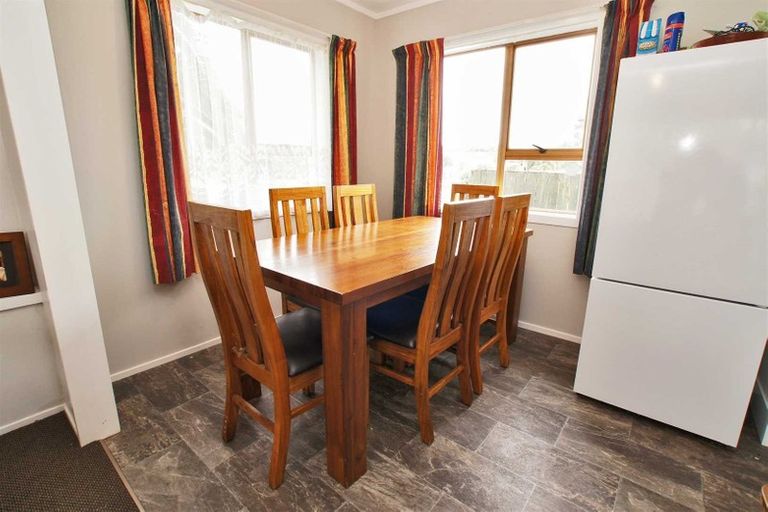 Photo of property in 16 Coventry Road, Melville, Hamilton, 3206