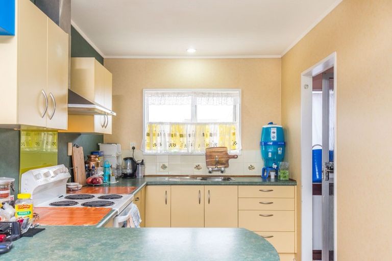 Photo of property in 2/50 Kenderdine Road, Papatoetoe, Auckland, 2025