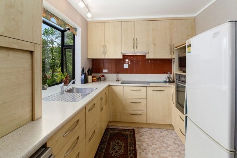 Photo of property in 16 Waitawa Place, Lynmore, Rotorua, 3010