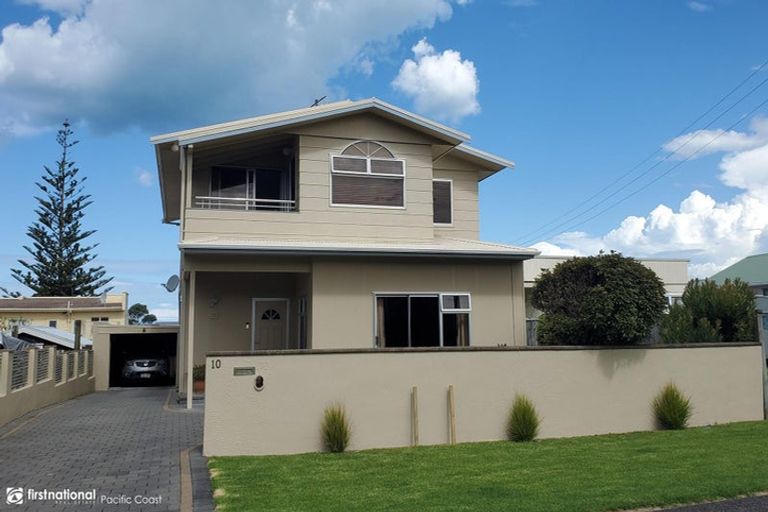 Photo of property in 10 Wallnutt Avenue, Waihi Beach, 3611