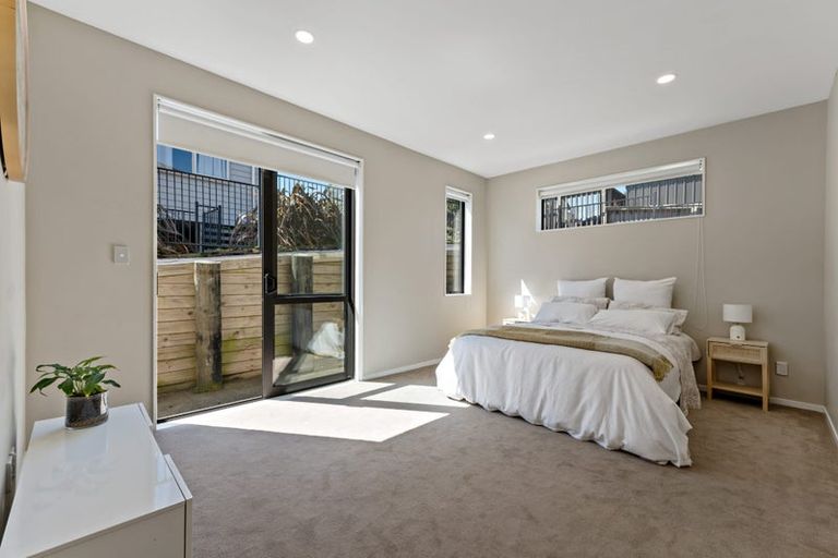 Photo of property in 1 Parkview Drive, Gulf Harbour, Whangaparaoa, 0930