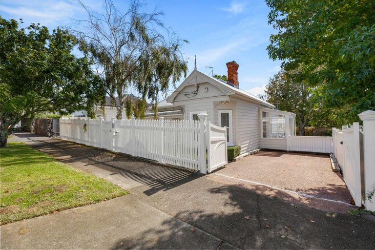 Photo of property in 20 Milton Road, Mount Eden, Auckland, 1024