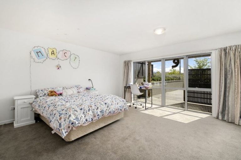 Photo of property in 23 Kennedy Crescent, Wanaka, 9305